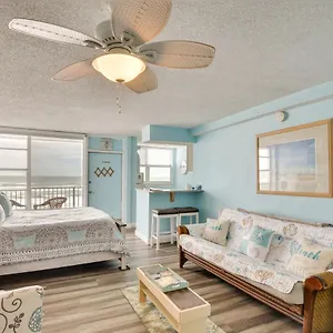 Updated Daytona Oceanfront Studio! Apartment