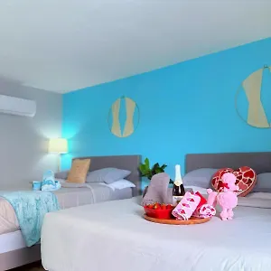  Motel 1915 Club